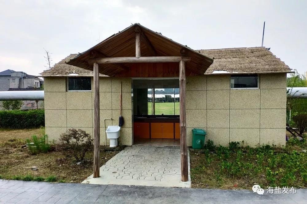 便民舒适颜值高！海盐169座农村公厕焕新颜！(图1)