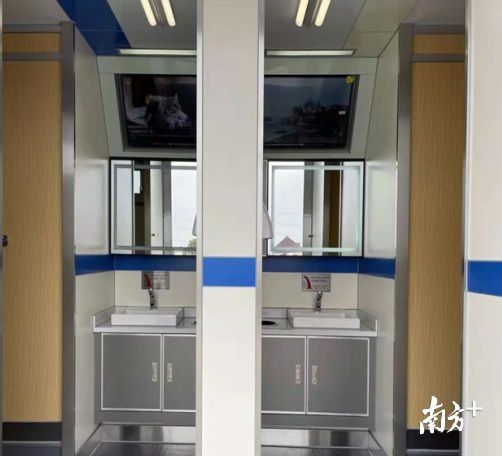 车载式移动公厕亮相广州黄埔补水一次可满足2500人如厕(图3)