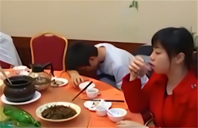 Kaiyun（中国体育）：湖南女孩刘静喝酒就像喝水被称为“现代酒神”检查结果如何(图11)