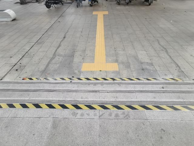 中国银行上海市分行(图1)