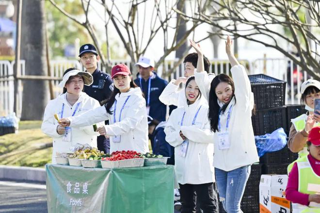 Kaiyun体育网站：2025建发厦门马拉松赛圆满落幕！男女冠军双双破赛会纪录！(图20)