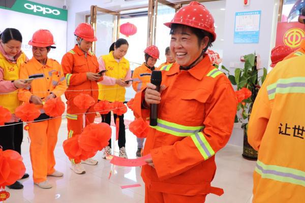 Kaiyun（中国体育）：关爱户外工作者广西移动开展暖“新”服务活动(图2)