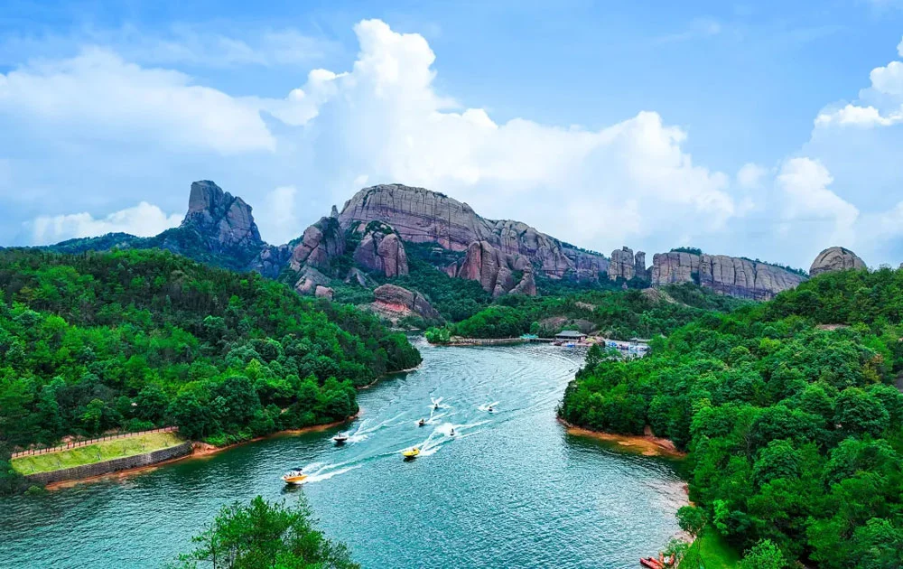 Kaiyun体育网站：持续突破龟峰景区打造县域旅游新高地(图9)