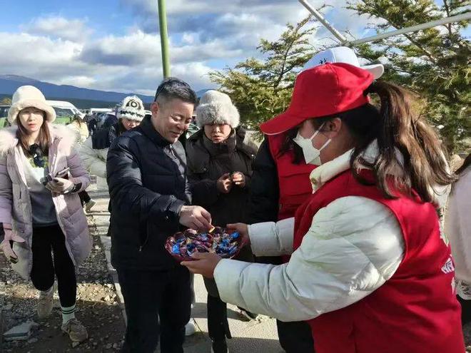 Kaiyun（中国体育）：比雪山更暖！玉龙雪山景区宠客服务温暖每位游客心(图5)