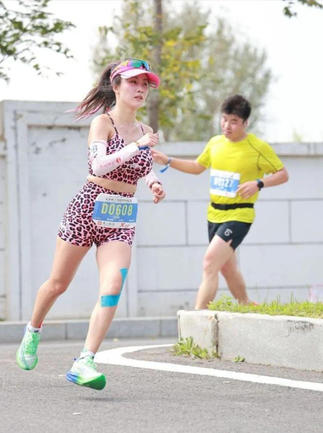 女跑者别大意别踩马拉松比赛的四个“坑”(图1)
