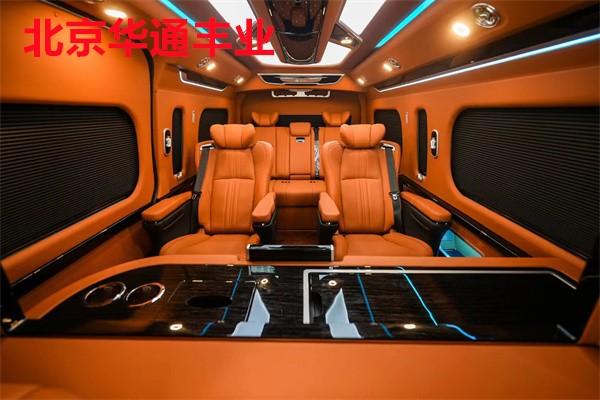 Kaiyun体育网站：丰田海狮7座高配版滨州4S店价格及试驾体验(图2)