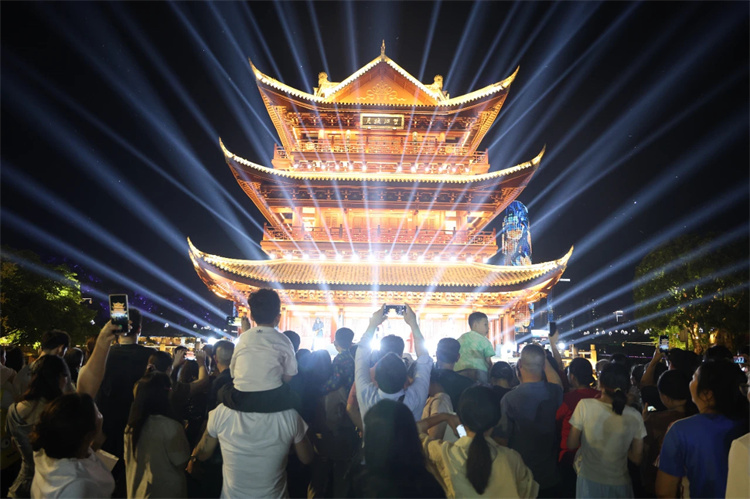 宜宾翠屏：“五一”假期接待游客14658万人次(图4)