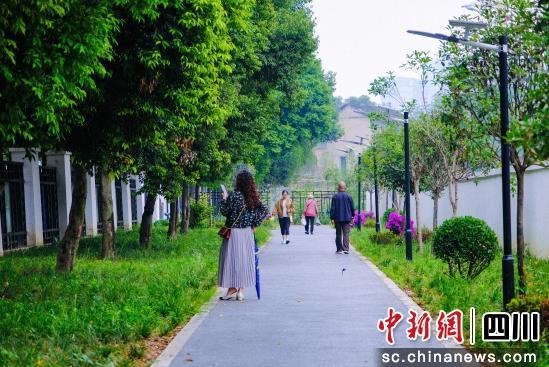 成都“净优亮美”绣出幸福新图景城乡焕新颜迎世运(图5)
