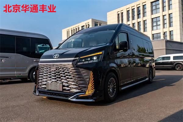 Kaiyun体育网站：丰田海狮9座最新报价进口丰田海狮报价及图片(图1)