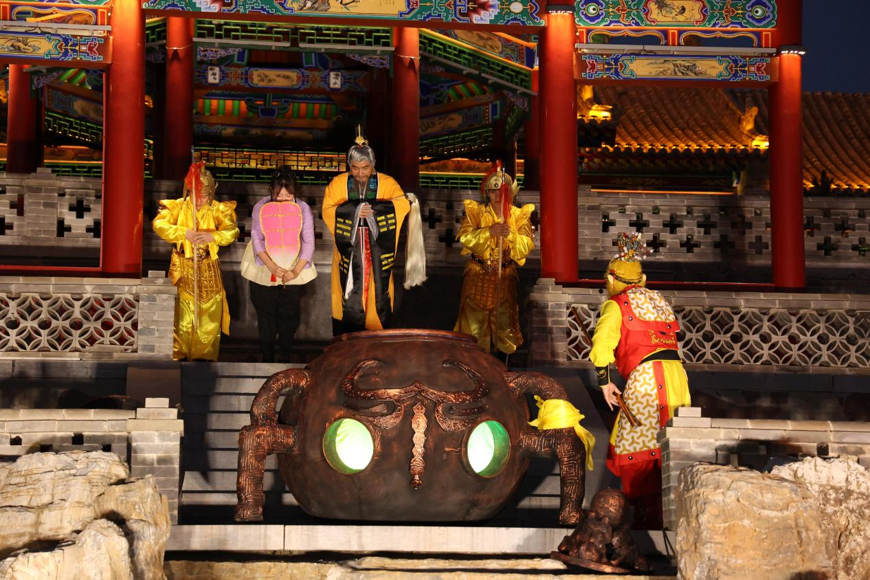 山西乡宁戎子酒庄夜游嘉年华璀璨启幕西游IP赋能文旅融合新标杆(图2)