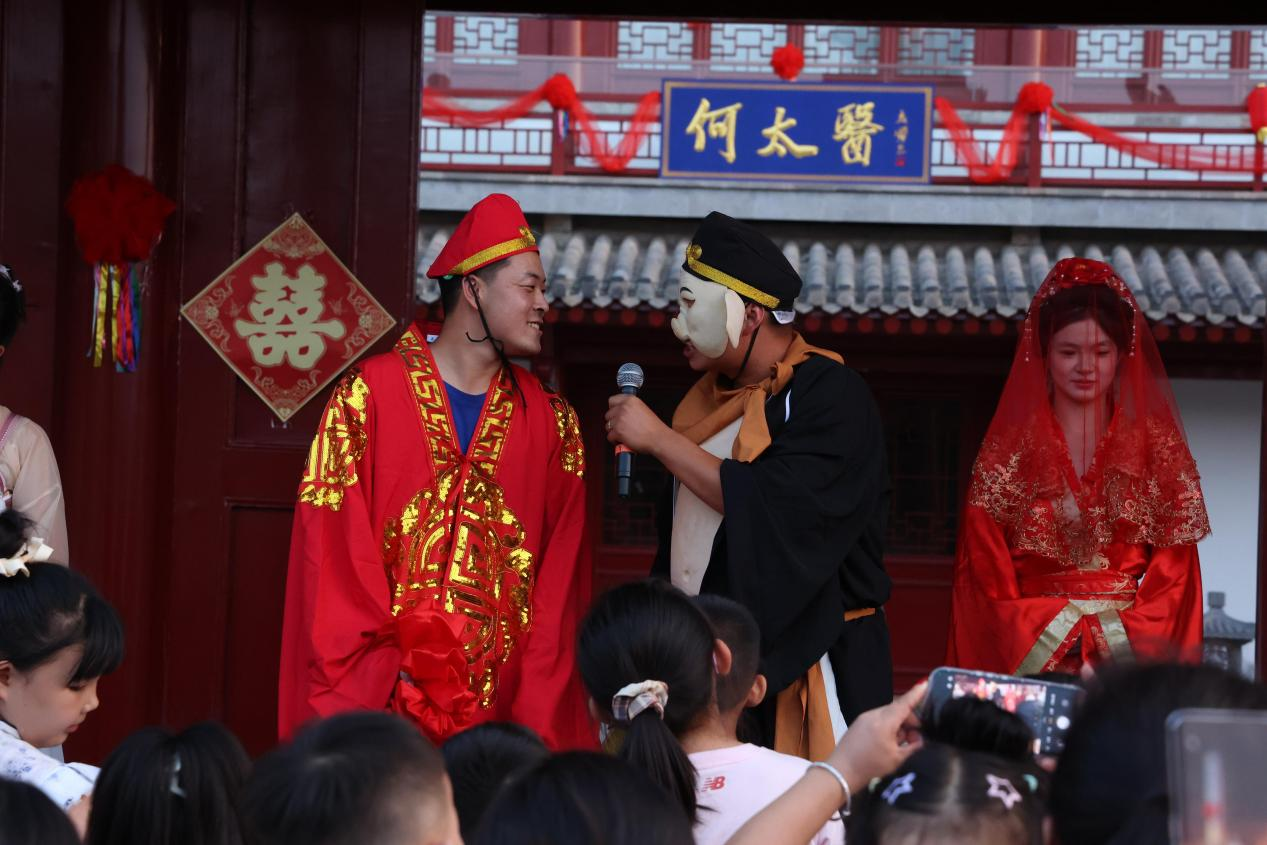 山西乡宁戎子酒庄夜游嘉年华璀璨启幕西游IP赋能文旅融合新标杆(图3)