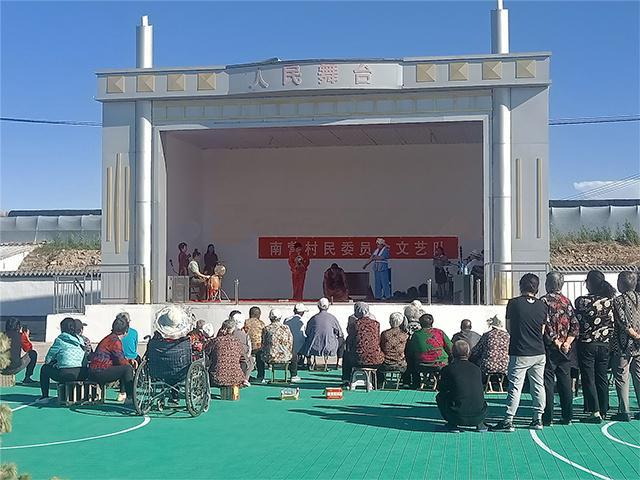 土贵乌拉镇南营村：四维发力兴乡村文明(图3)