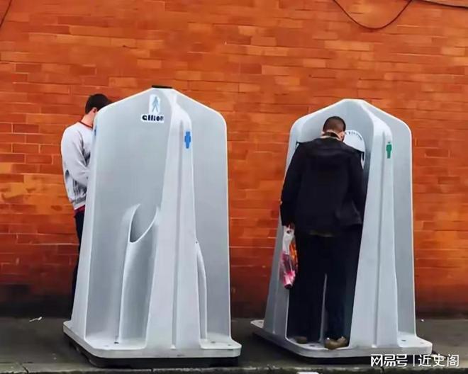 墙角上厕所会被罚500多元！被迫“憋尿”的出国游逼疯中国游客(图3)