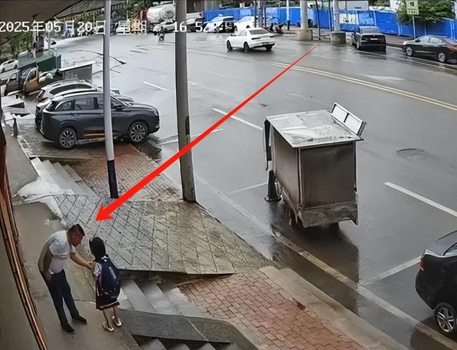 Kaiyun体育网站：最新后续！湖南拖拽女童案改判掌握刑事犯罪证据更多内幕曝光(图3)