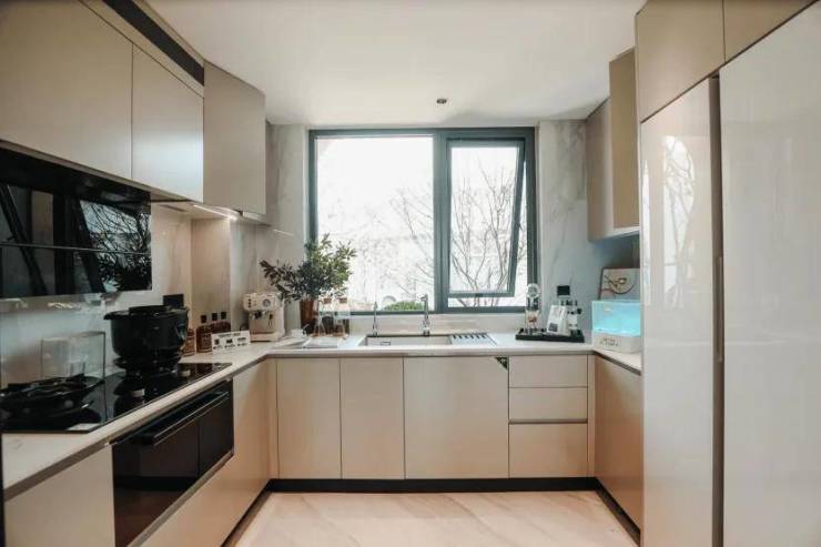 Kaiyun体育网站：央企品质标杆!中建好房子亮相上海中环铂樾压轴98席抢占最后红利!(图7)