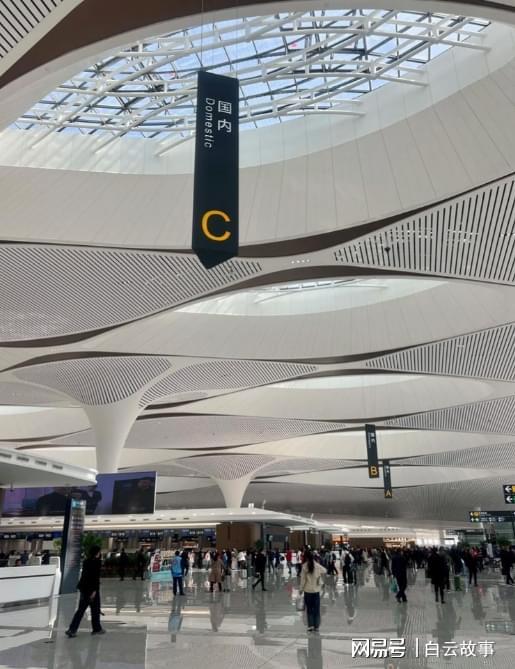 Kaiyun体育网站:50岁我才恍然大悟为什么中国遍地用移动支付发达国家却没普及(图2)