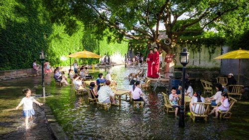 千万游客为何偏爱“商业乌镇”？(图12)