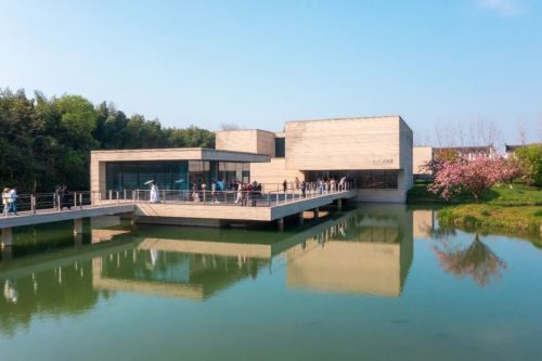 千万游客为何偏爱“商业乌镇”？(图10)