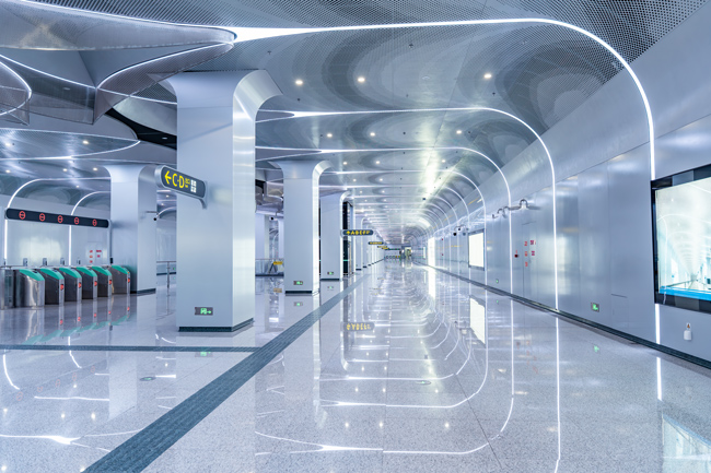 成都地铁17号线二期西大街站亮相!“少城文化”融入现代空间(图1)