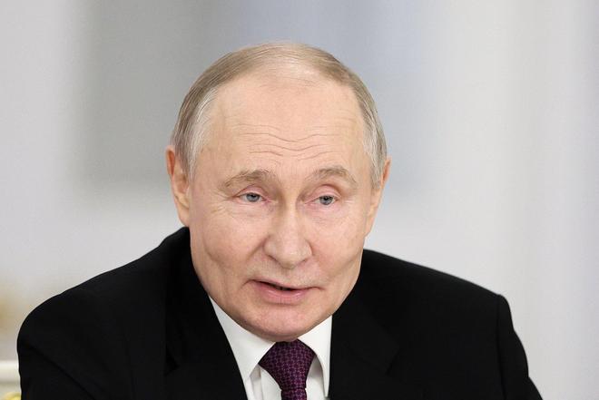 普京会后金正恩随身警卫仔细擦桌椅、销痕迹是防中国间谍吗？(图8)