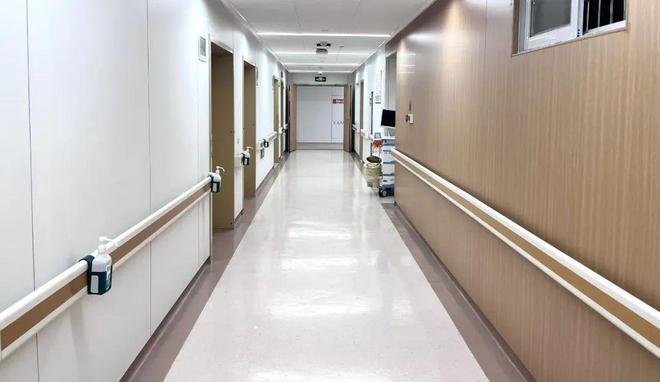 男孩上完厕所妈妈往马桶里看了一眼天塌了…天津人注意这些！(图1)