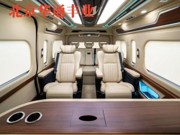 Kaiyun（中国体育）：北京丰田海狮4s店海狮6座总统套房版商务房车(图4)