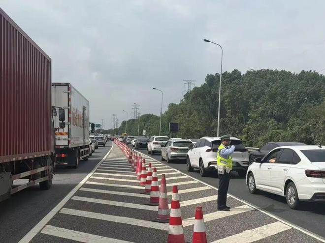 假期首日堵不堵？青浦高速实况来了！(图3)