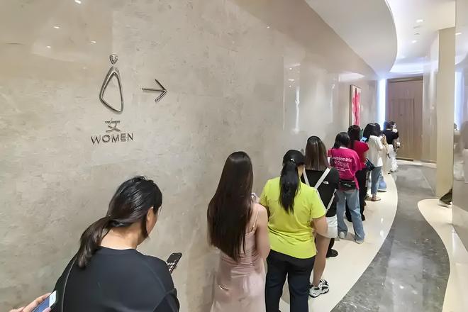 相较于男厕所为什么女厕所外面经常有人排队？(图8)