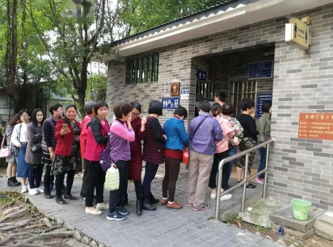 相较于男厕所为什么女厕所外面经常有人排队？(图7)