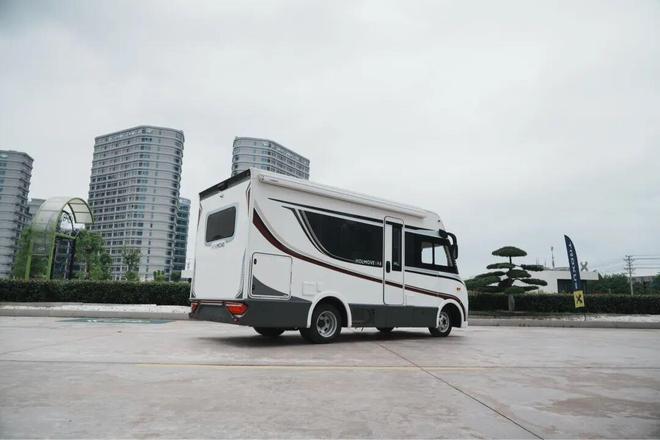 国内首款A型房车11月28亮相成都房车展优势太明显了(图2)