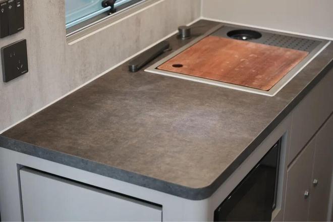 国内首款A型房车11月28亮相成都房车展优势太明显了(图8)