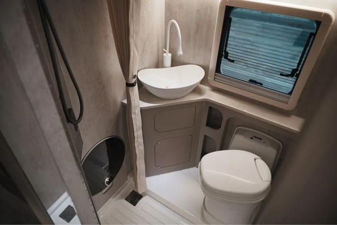 国内首款A型房车11月28亮相成都房车展优势太明显了(图10)