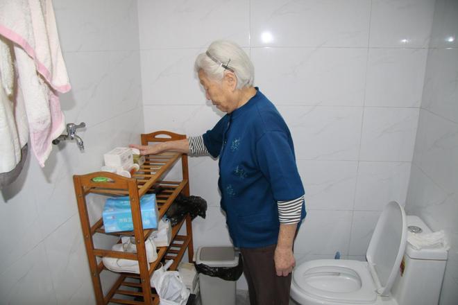 Kaiyun（中国体育）：定海路街道丨告别“拎马桶”！“一户都不能放弃”(图1)