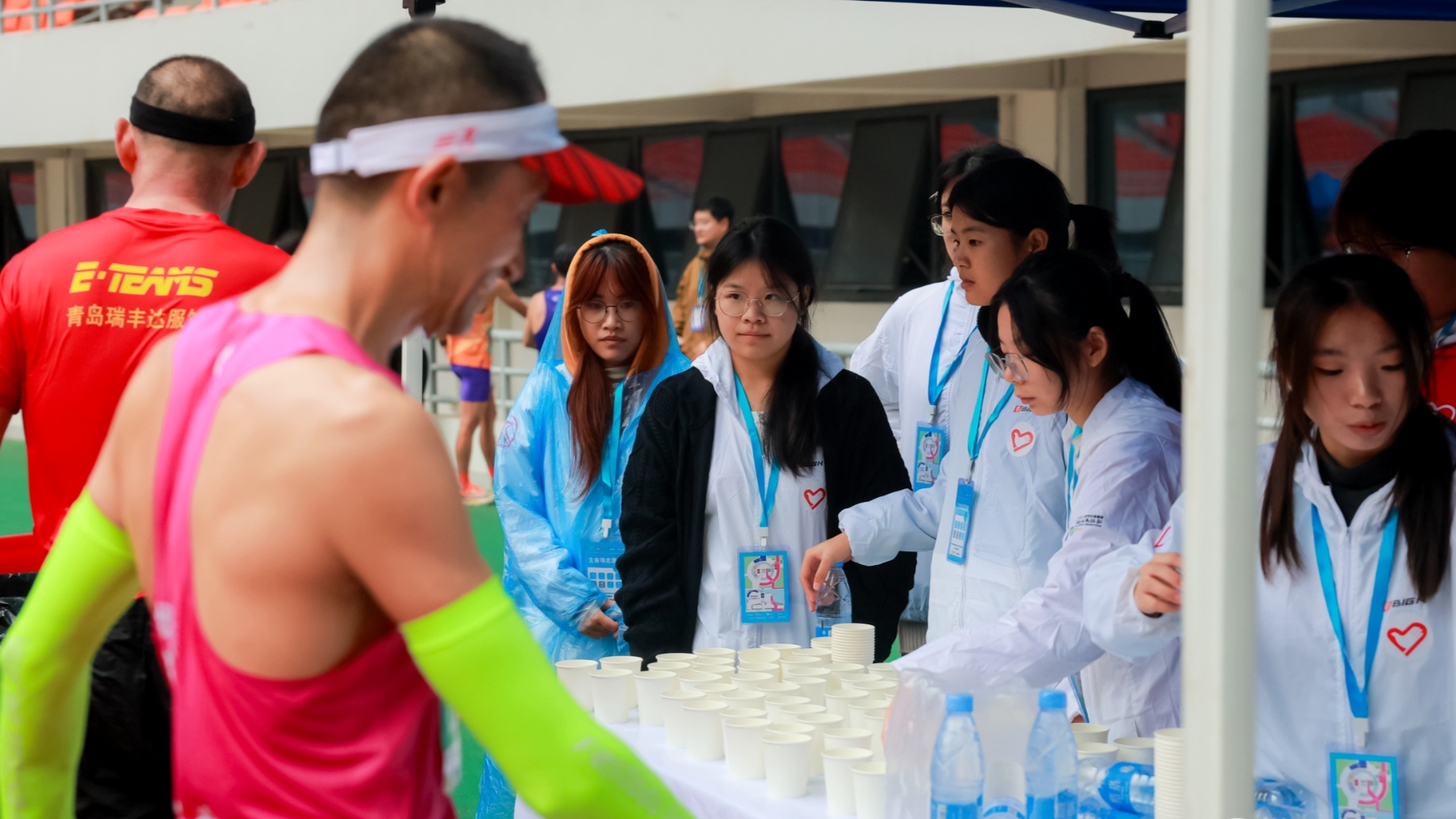 2025湖州马拉松成功举办万名跑者畅享“诗画江南”(图5)