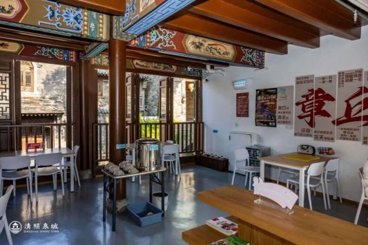 清照泉城明水古城度假区三小时内火速整改厕所挂钩(图7)