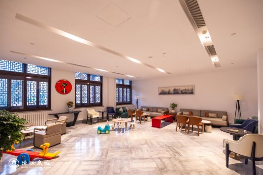 清照泉城明水古城度假区三小时内火速整改厕所挂钩(图10)