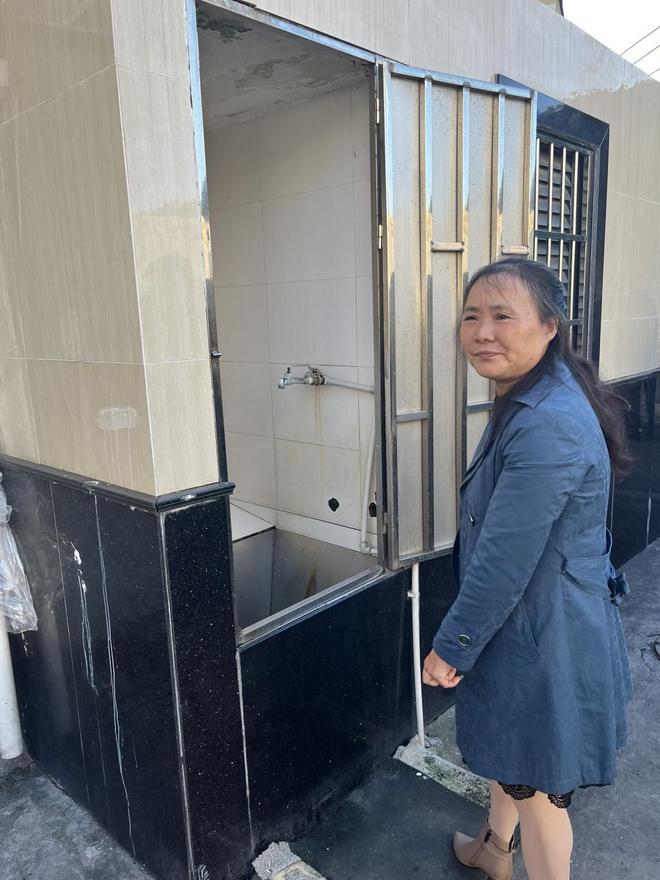 Kaiyun(中国体育):再见每天清晨公厕前排队倒马桶的日子|一平方米的改变有多难(图1)