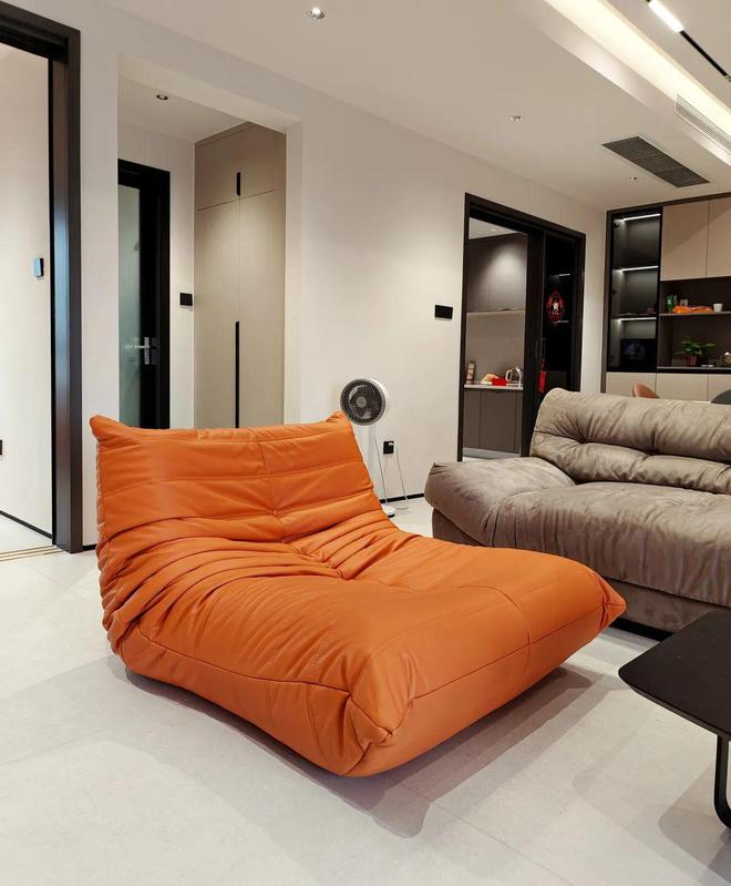 大横厅+观景阳台+多功能房98㎡现代简约三居室(图8)