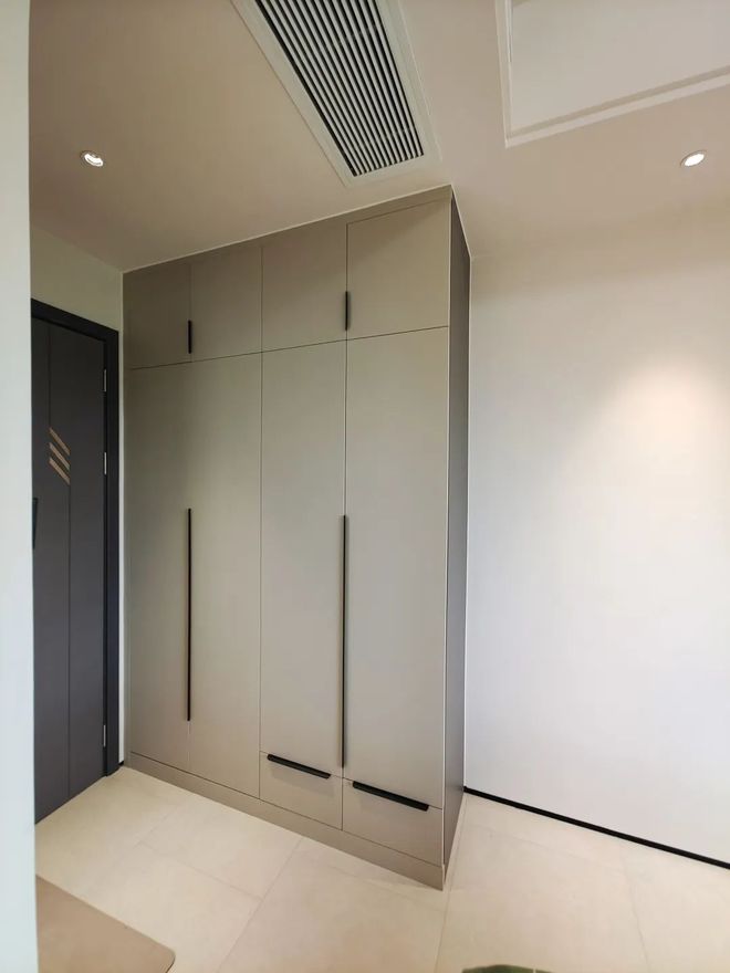 大横厅+观景阳台+多功能房98㎡现代简约三居室(图22)