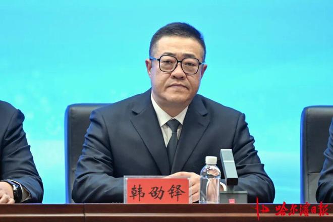 【约会哈尔滨冰雪暖世界】方便游客购票｜哈地铁各车站自动售票机实现现金、移动支付“全覆盖”(图1)