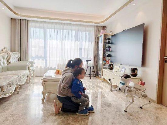 Kaiyun体育网站：中国移动发布消费级四足机器人面向儿童陪伴等场景(图1)