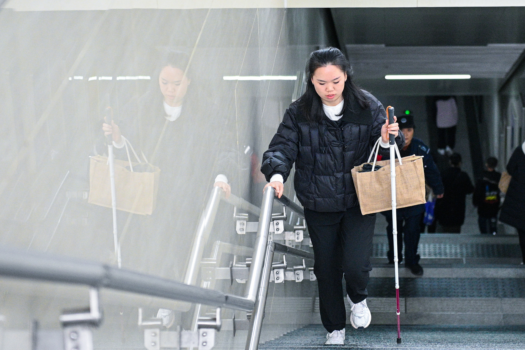 做客央广网丨以政策温度筑牢残疾人权益保障网对话中残联维权部张东旺(图2)