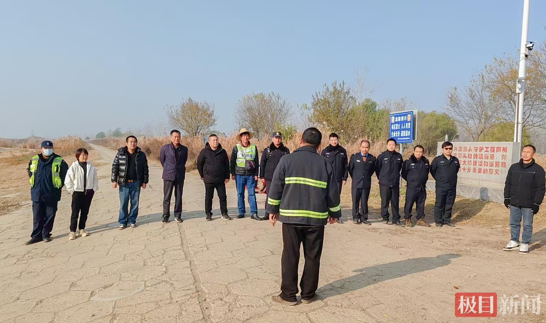 “鸟中大熊猫”黑鹳连续12年做客武汉天兴洲(图1)