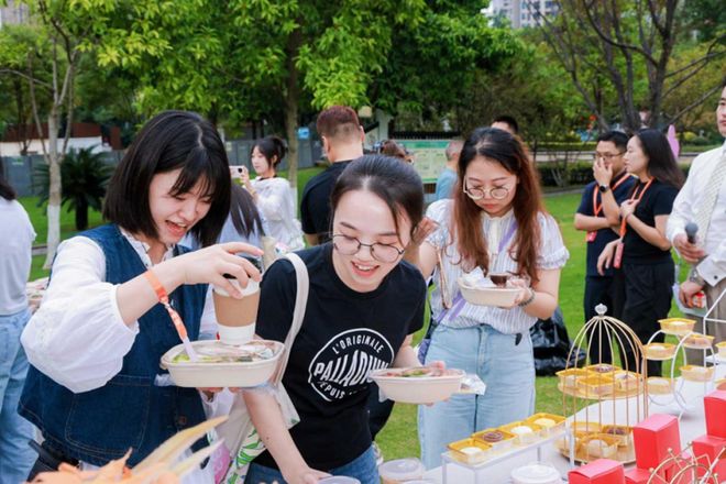 Kaiyun（中国体育）：城市治理进社区重庆大渡口城管搭建幸福生活新舞台(图3)