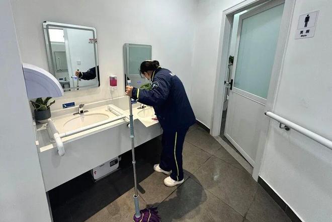 Kaiyun（中国体育）：杨浦这片绿意里藏着一座“会呼吸”的艺术公厕(图6)