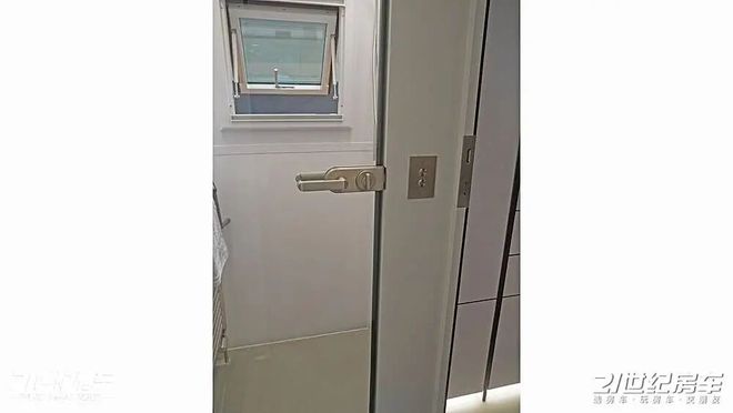 百万欧元的移动堡垒！540匹马力的六轮巨兽洲际探险房车XRS7400(图9)