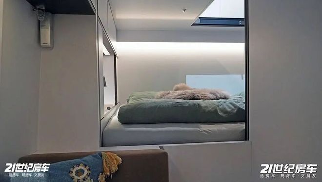 百万欧元的移动堡垒！540匹马力的六轮巨兽洲际探险房车XRS7400(图11)