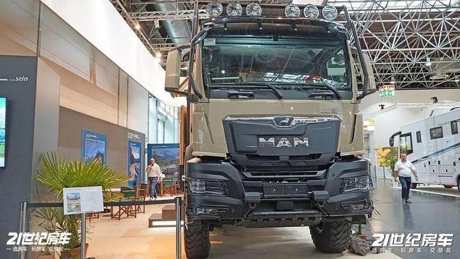 百万欧元的移动堡垒！540匹马力的六轮巨兽洲际探险房车XRS7400(图1)