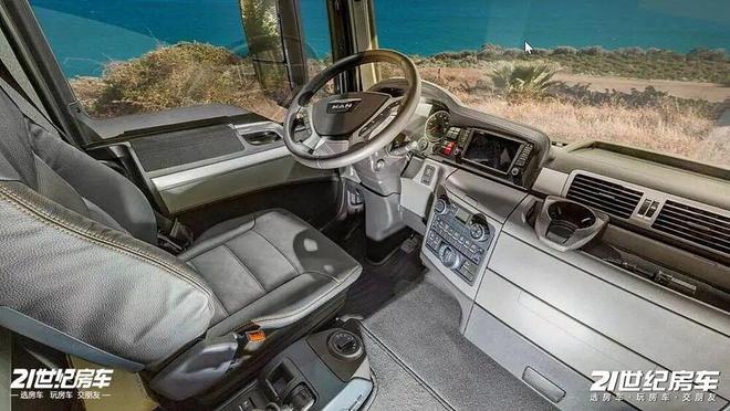 百万欧元的移动堡垒！540匹马力的六轮巨兽洲际探险房车XRS7400(图5)