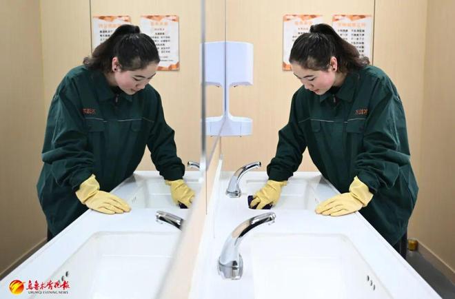 完工！乌鲁木齐今年新增150座公厕(图2)